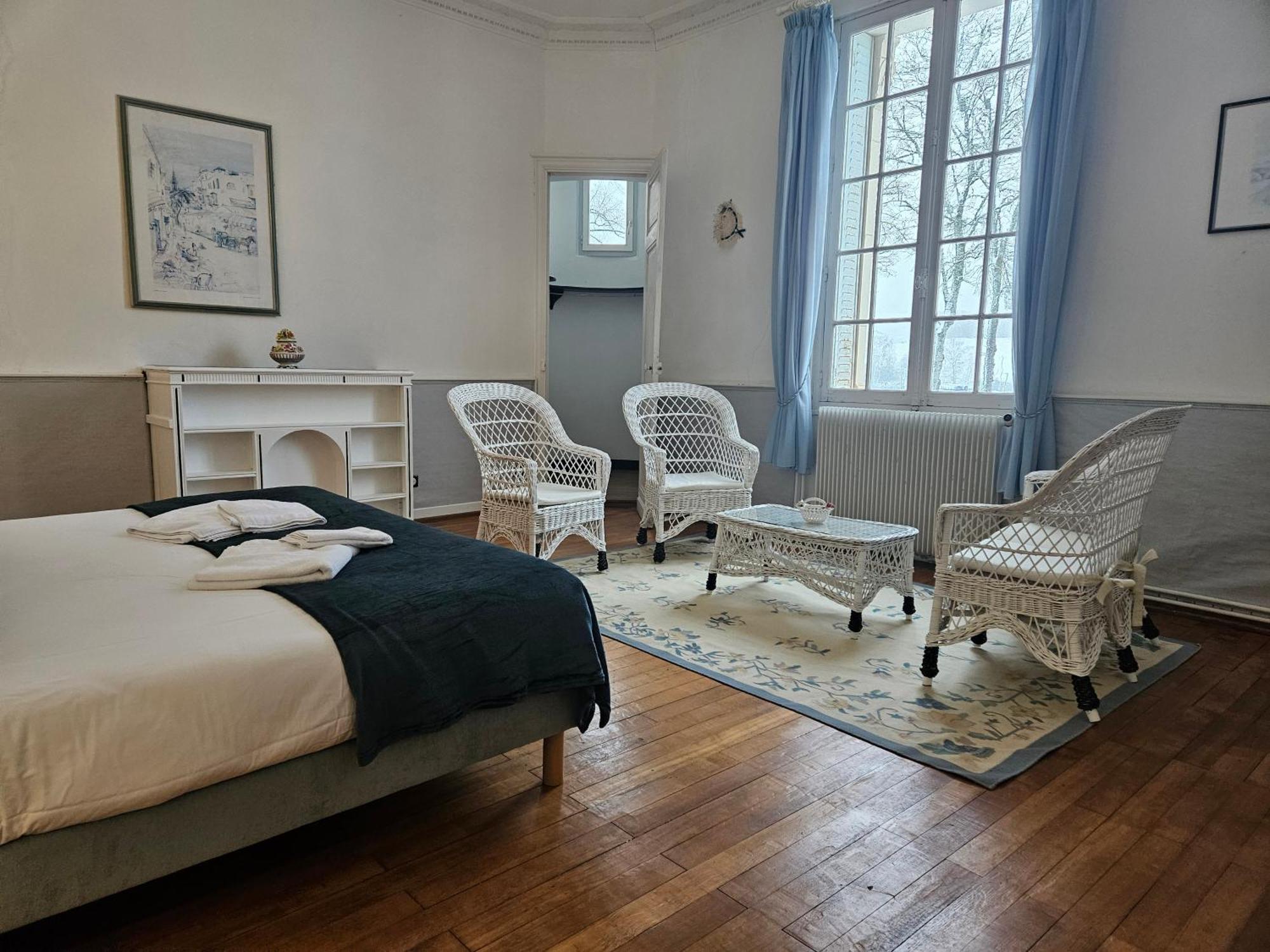 Chateau De Chazelpaud Saint-Bard Екстер'єр фото